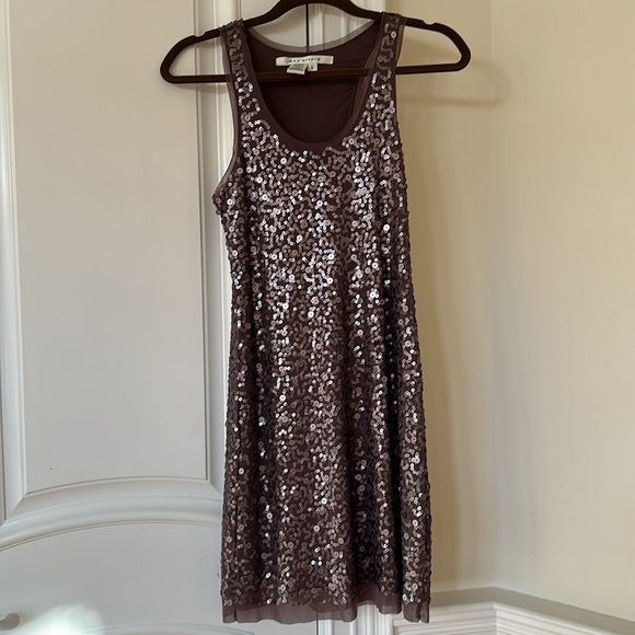 BUNDLE of 2 Max Studio Sequined Sleeveless Dresses Size Small - Picture 5 of 8